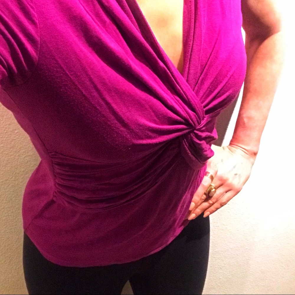 Discontinued Trina Turk Chloe tee violet/size P